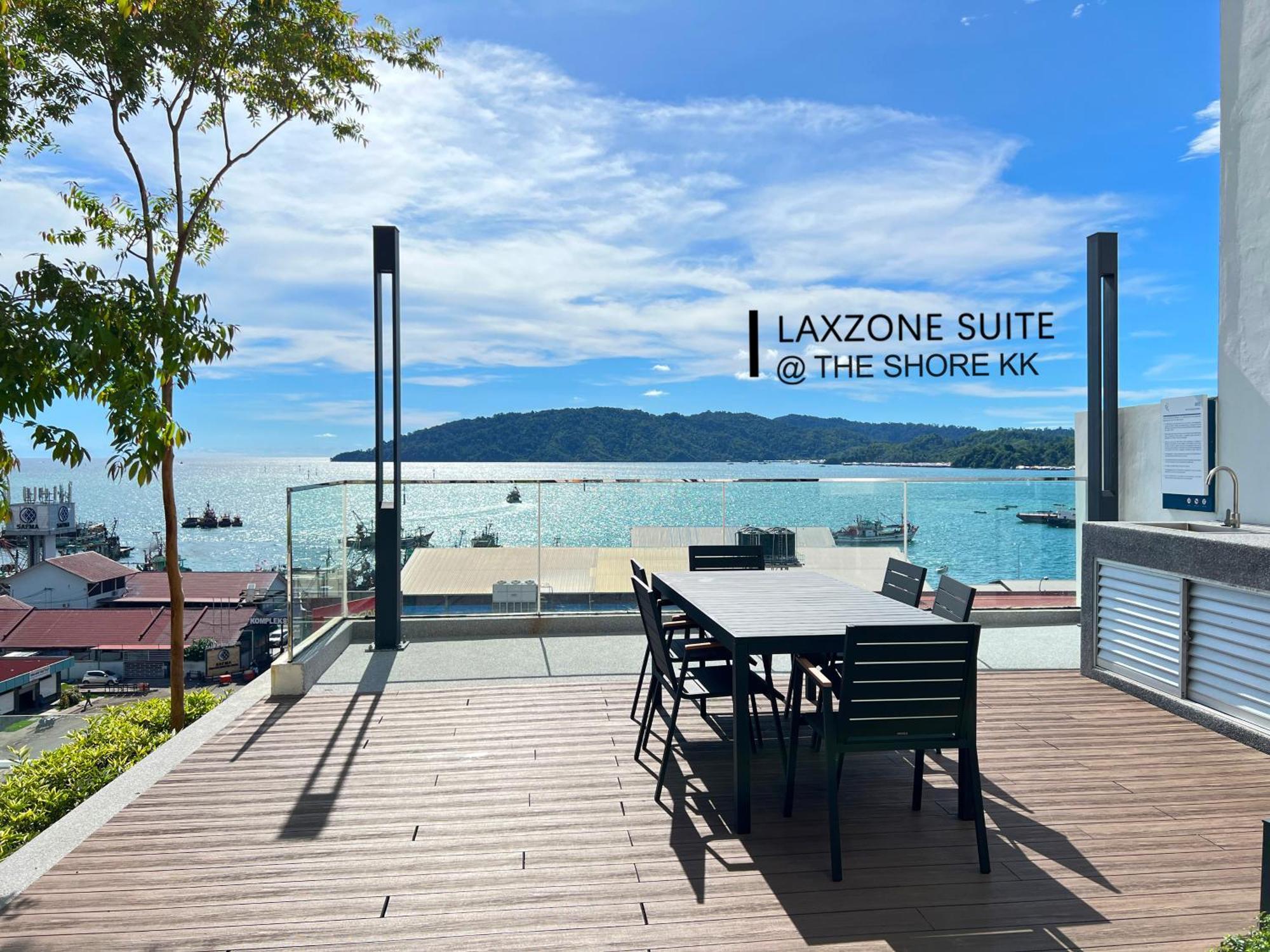 The Shore Cbd Kota Kinabalu By Laxzone Suite Exterior photo