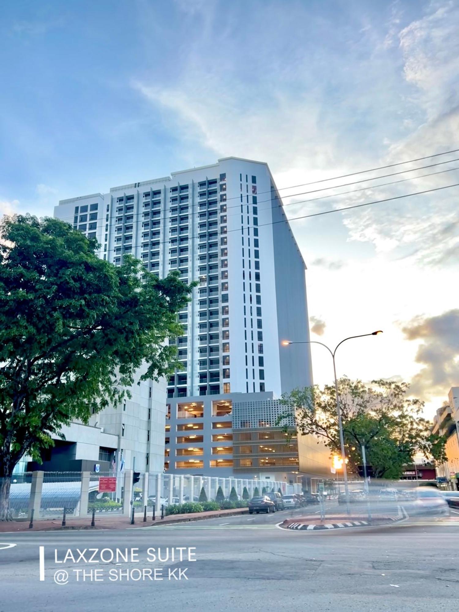 The Shore Cbd Kota Kinabalu By Laxzone Suite Exterior photo