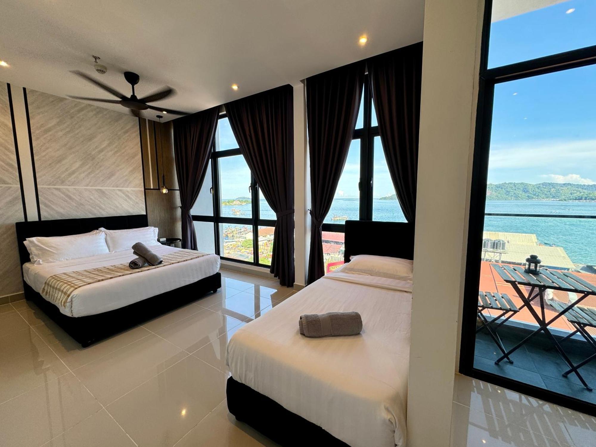 The Shore Cbd Kota Kinabalu By Laxzone Suite Exterior photo